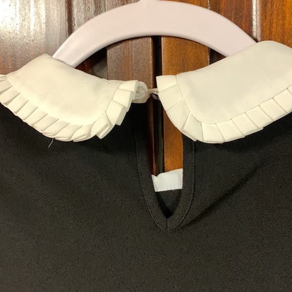 CeCe Black Long Sleeve Color Block Pleated Collar Top size small - Picture 12 of 13